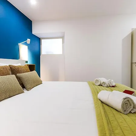 Benfica I By Homing *