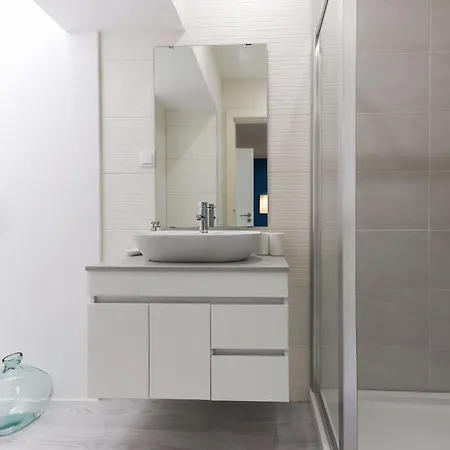 Benfica I By Homing *